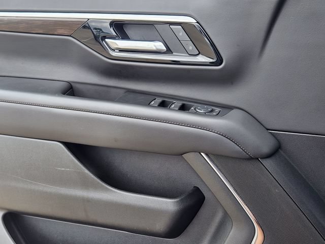 Used 2025 Chevrolet Tahoe LS RWD image 24