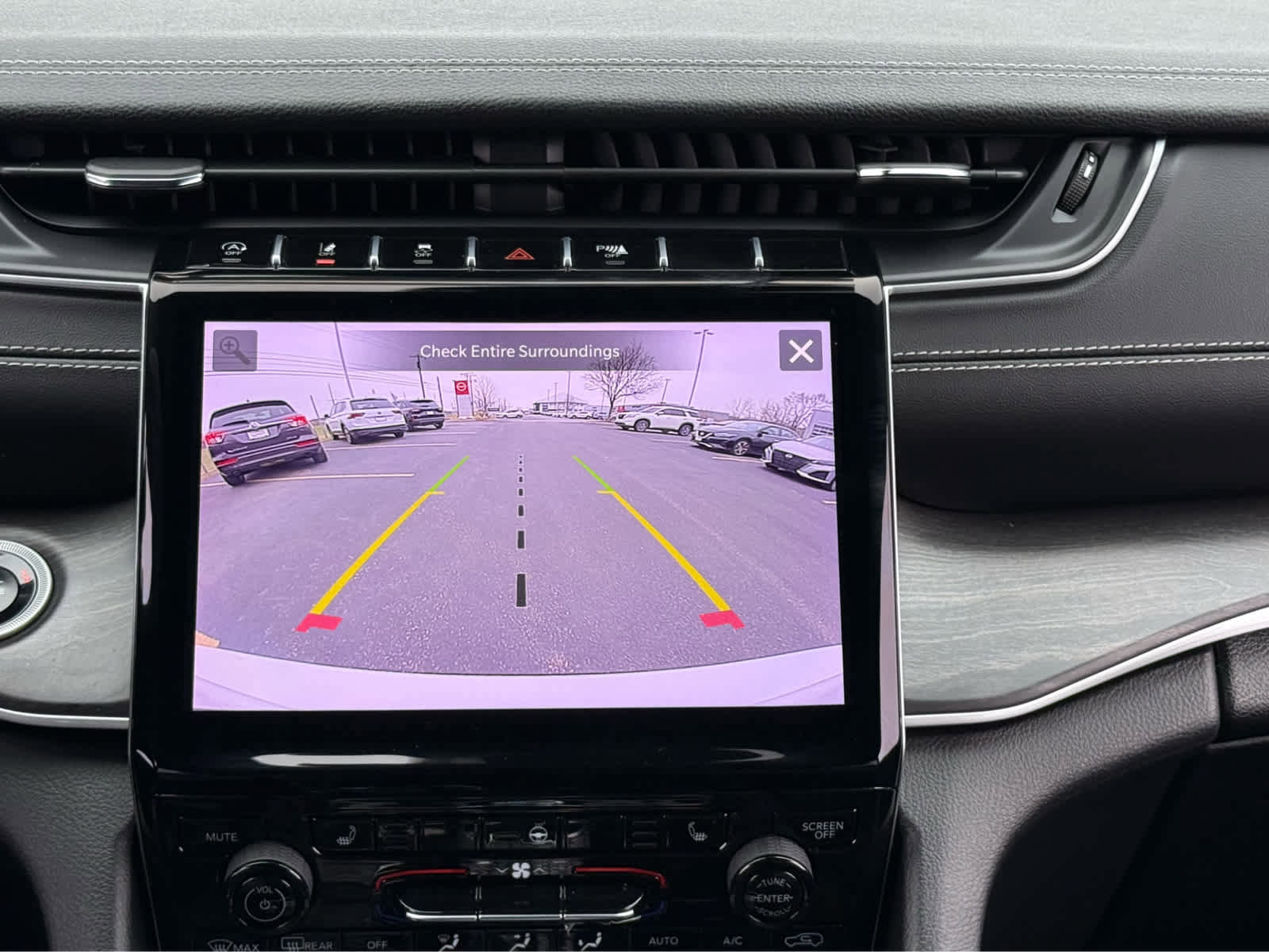 Used 2024 Jeep Grand Cherokee L Limited image 34