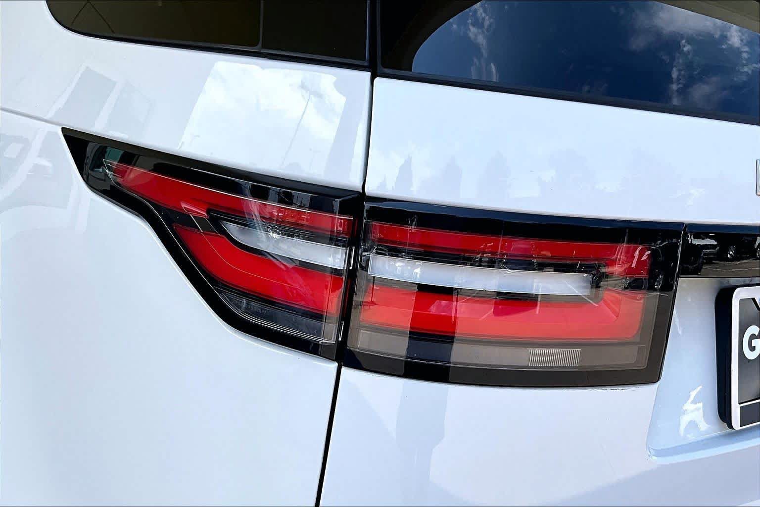 Used 2020 Land Rover Discovery HSE Luxury AWD/4WD image 27