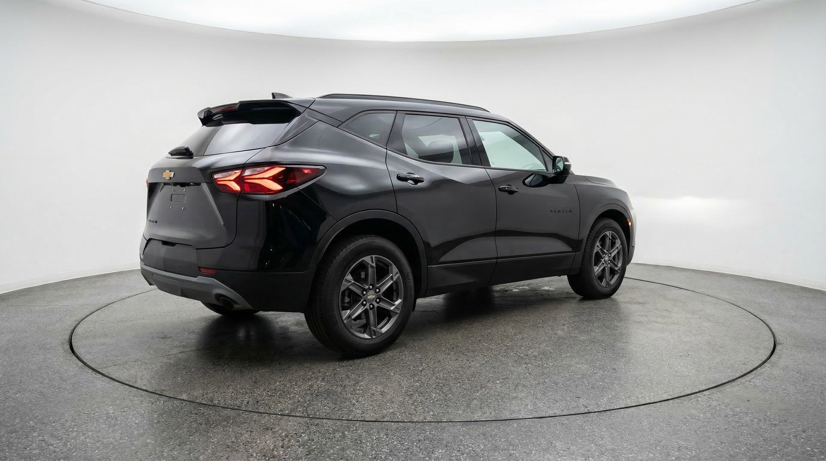 Used 2025 Chevrolet Blazer LT image 9