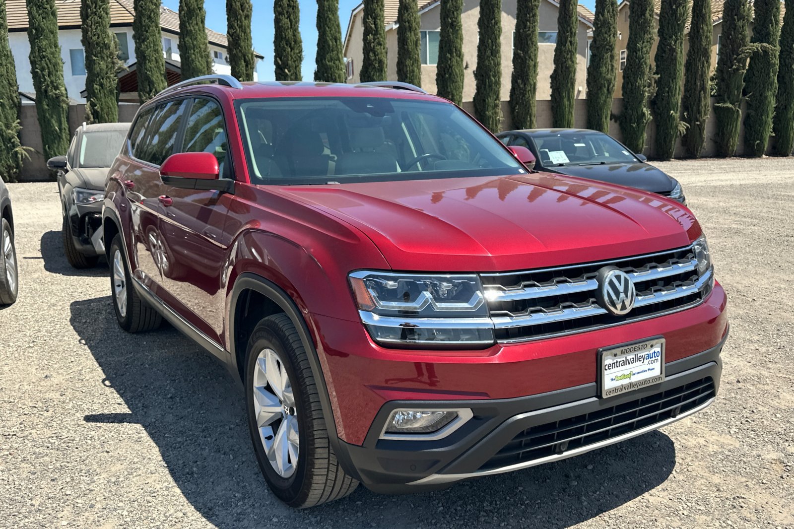 Used 2018 Volkswagen Atlas SEL FWD image 2
