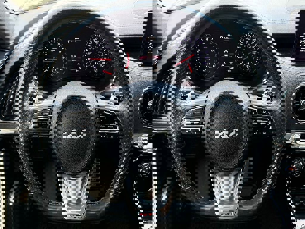 Used 2022 Kia Stinger GT-Line w/ Sun & Sound Package image 18