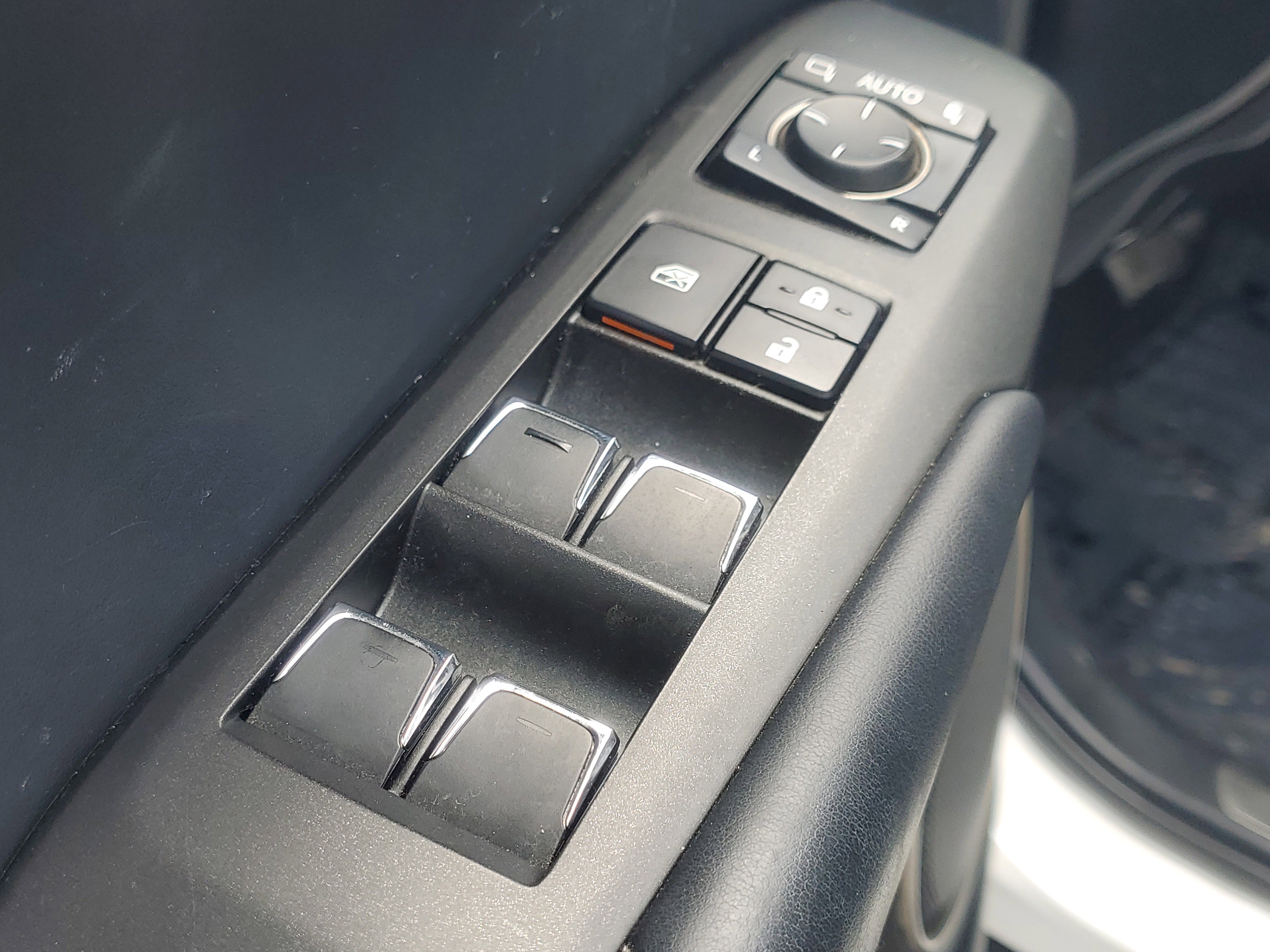 Used 2018 Lexus NX 300 FWD w/ Accessory Package 2 image 19
