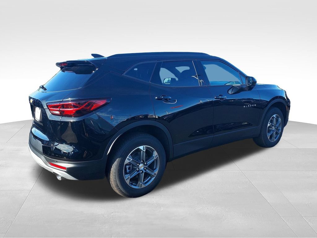 New 2026 Chevrolet Blazer LT w/ Convenience Package AWD/4WD image 5