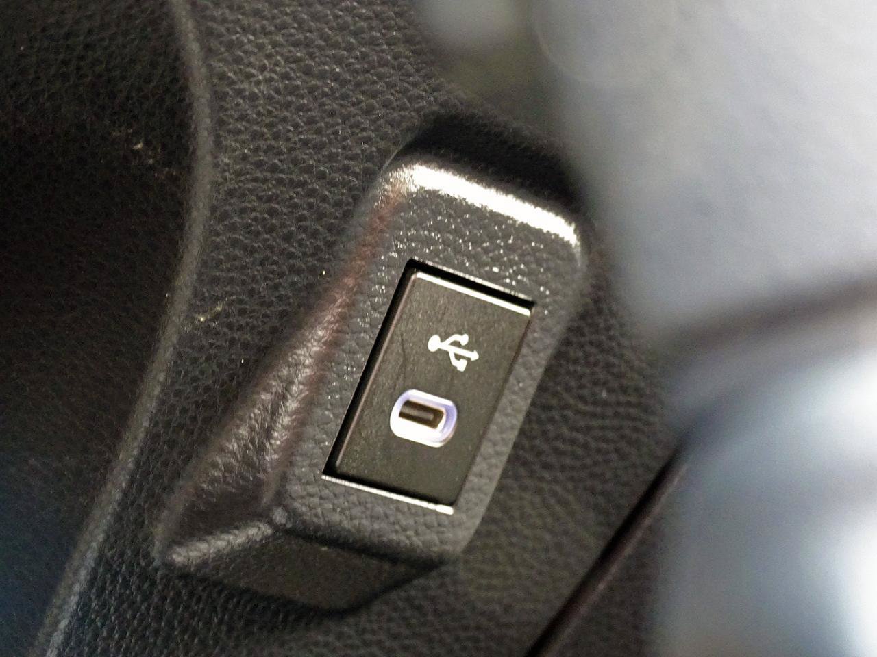 Used 2023 Toyota Corolla SE FWD image 40