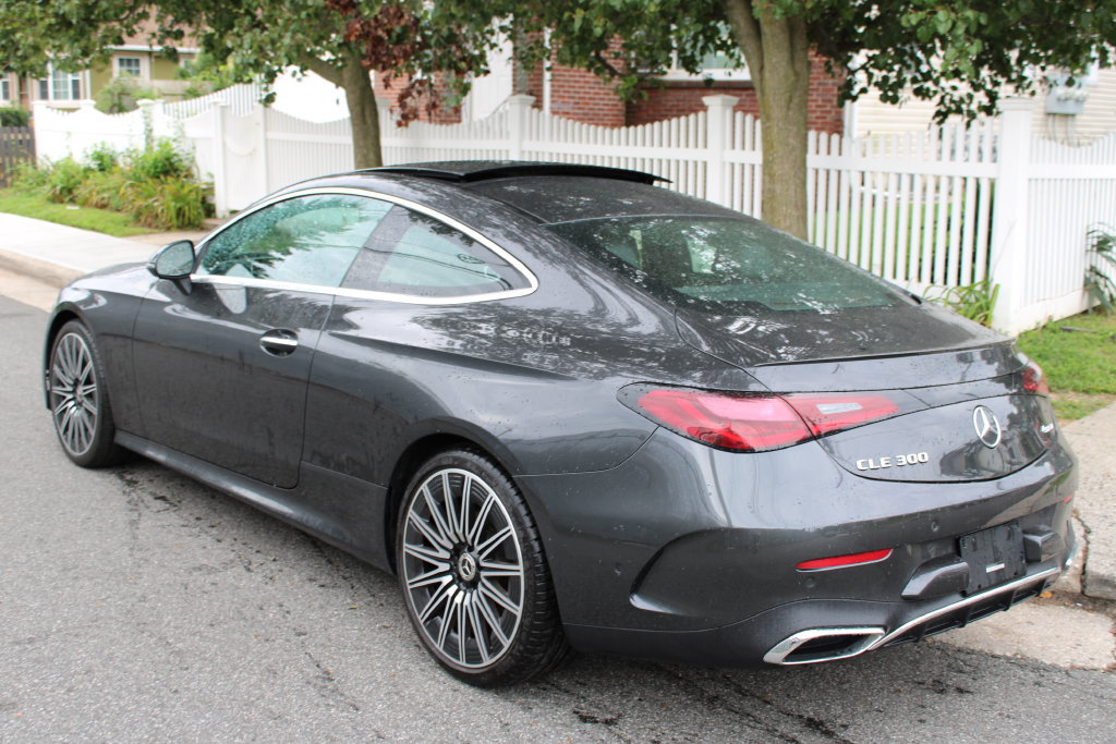 Used 2025 Mercedes-Benz CLE 300 4MATIC Coupe w/ AMG Line image 8