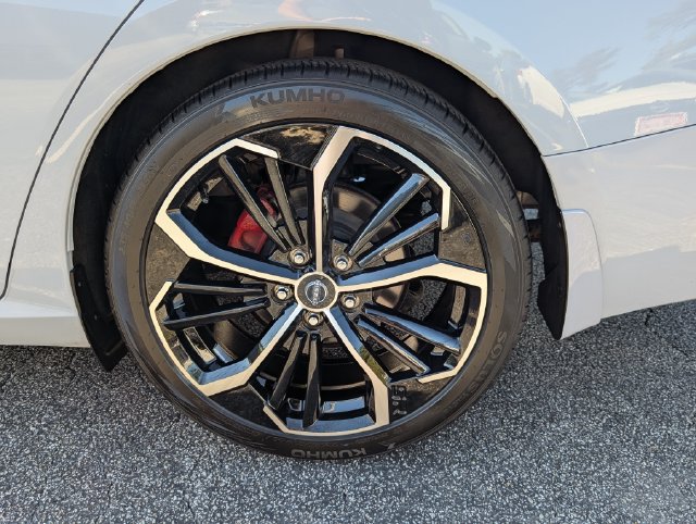Used 2023 Nissan Altima 2.5 SR FWD image 10