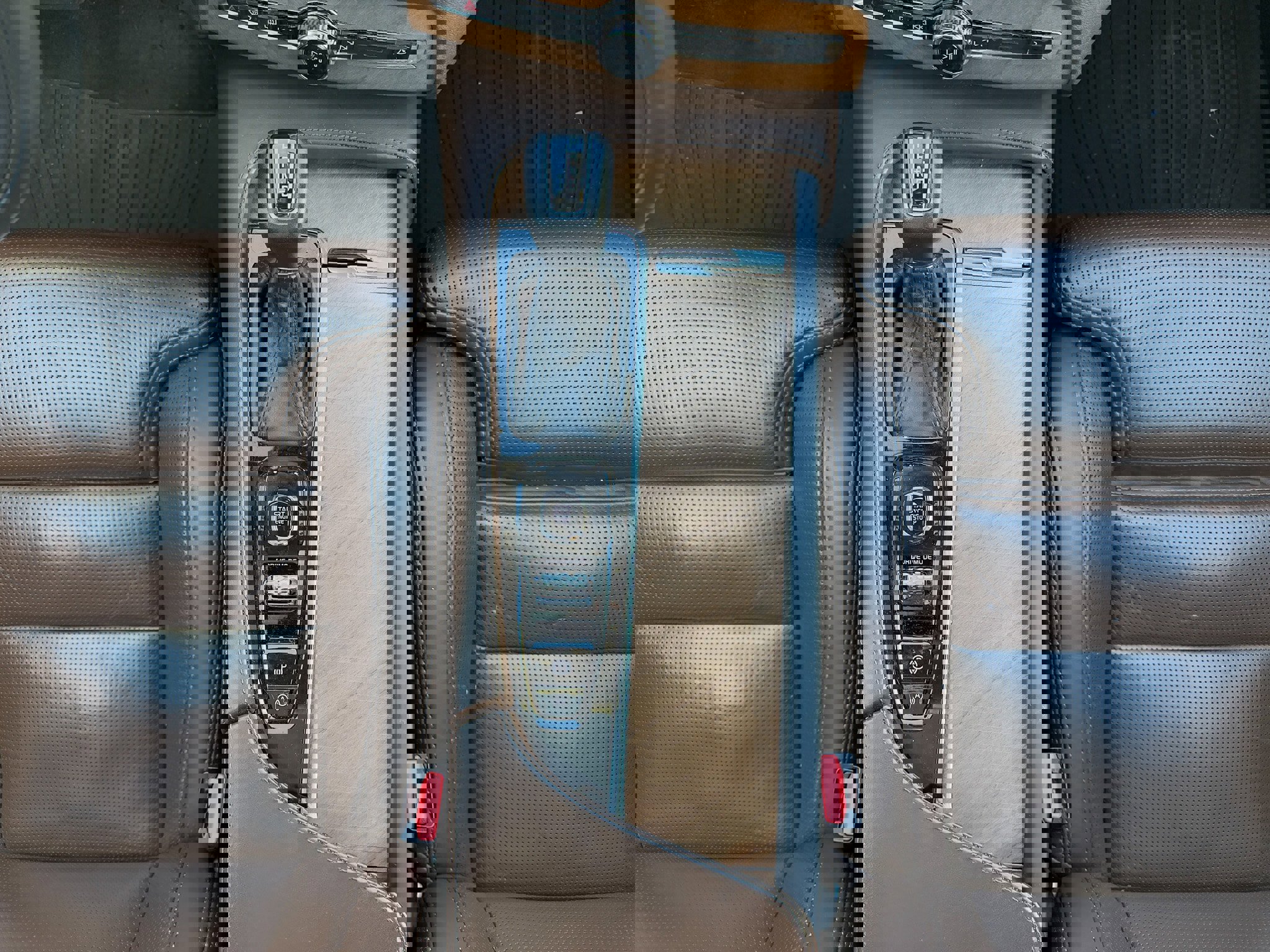 Used 2020 Volvo XC90 T6 Inscription w/ Protection Package image 40