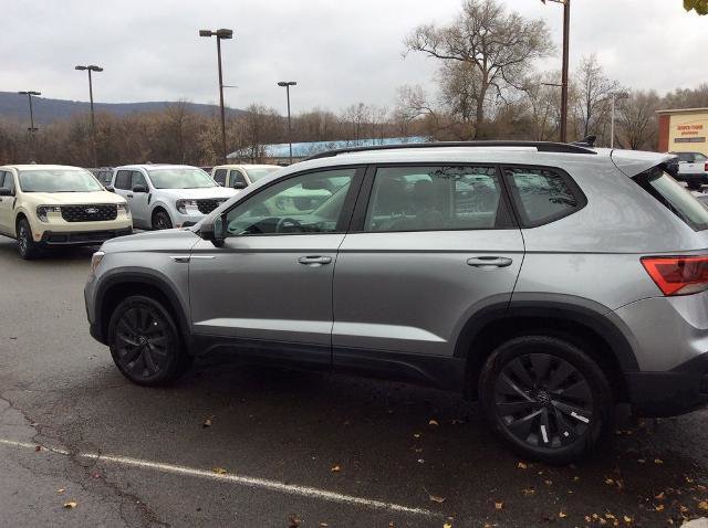 Used 2024 Volkswagen Taos S image 8