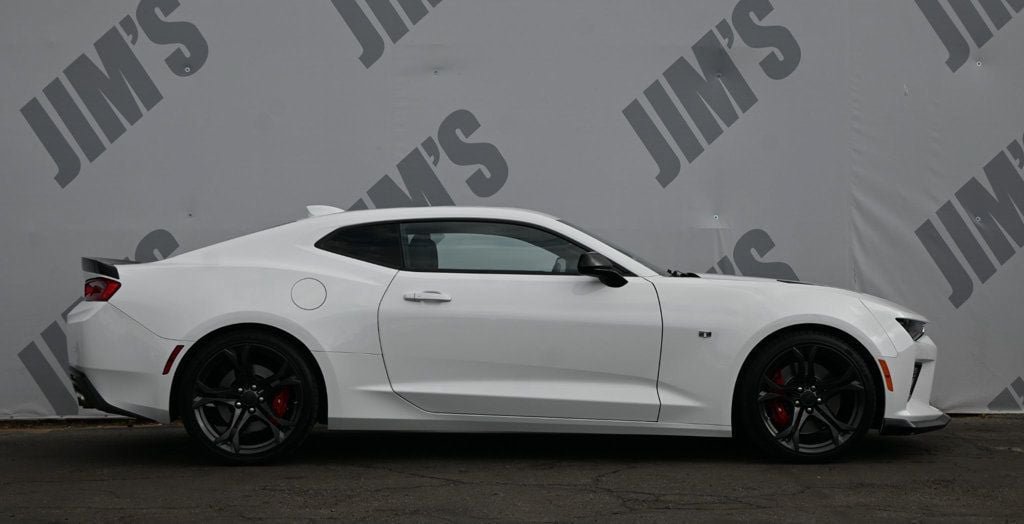 Used 2018 Chevrolet Camaro SS RWD image 4