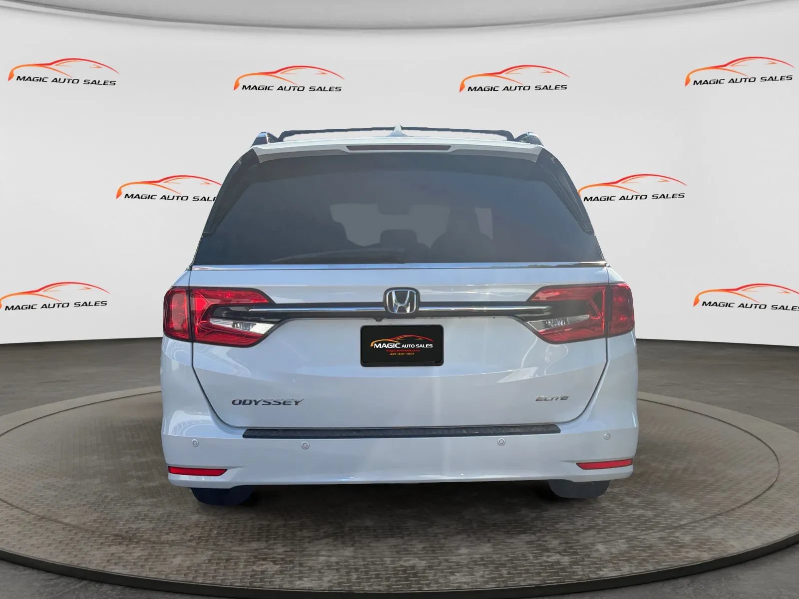 Used 2021 Honda Odyssey Elite image 9