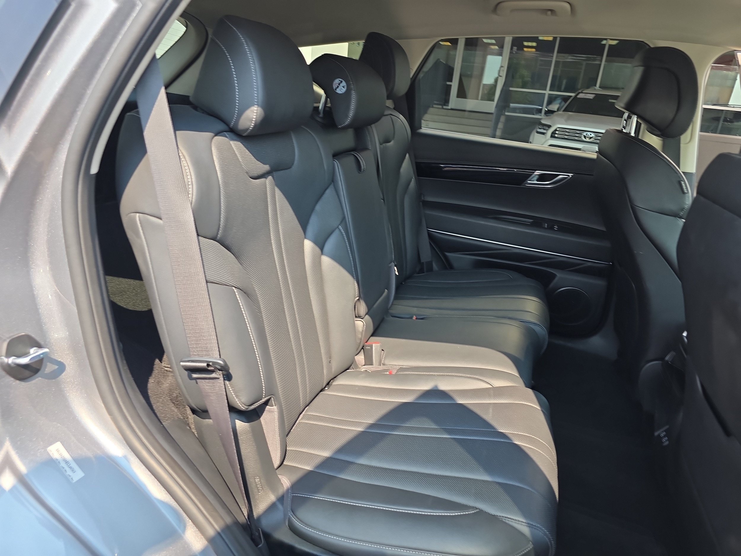 Used 2025 Genesis GV80 2.5T Standard AWD/4WD image 18