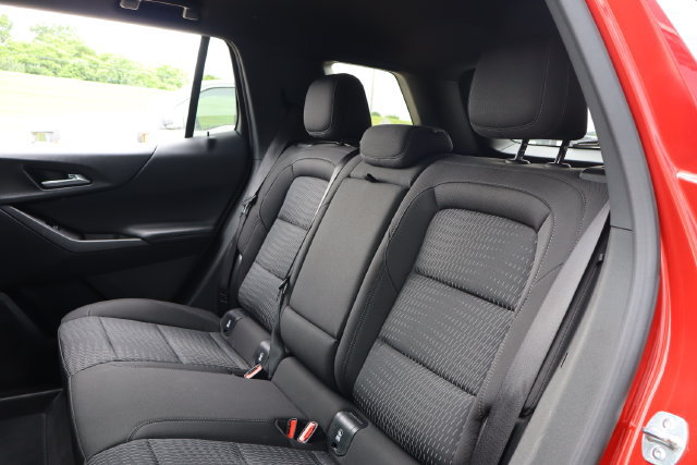 Used 2026 Chevrolet Equinox LT AWD/4WD image 25