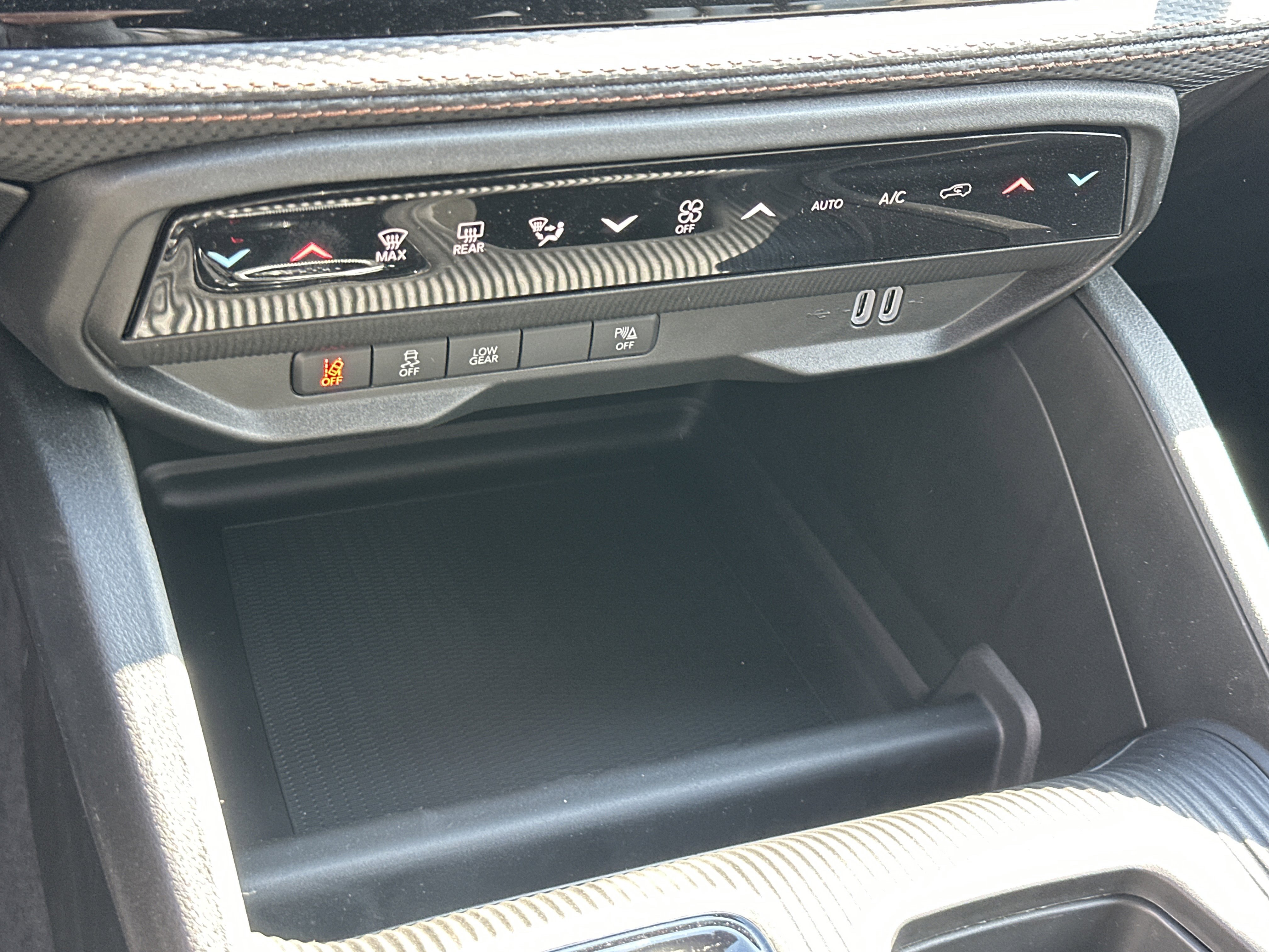 New 2026 Jeep Cherokee Overland image 22