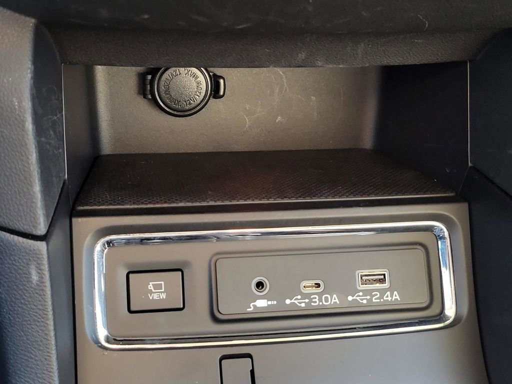 Certified 2025 Subaru Ascent Bronze Edition image 30