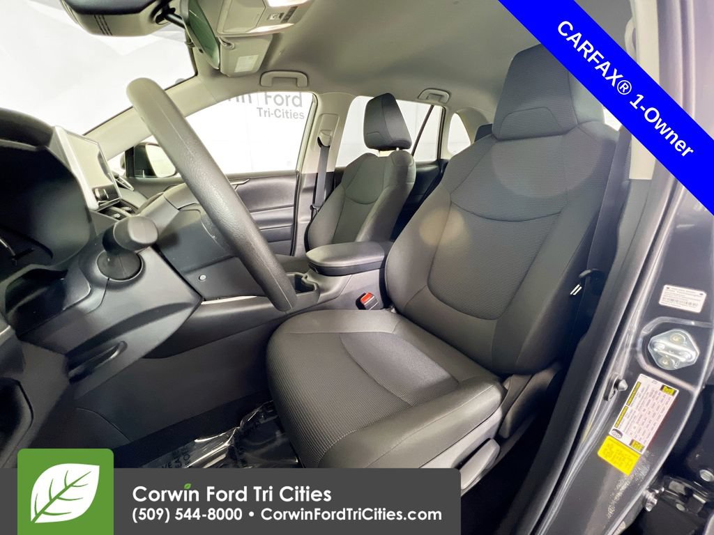 Used 2025 Toyota RAV4 LE AWD/4WD image 23