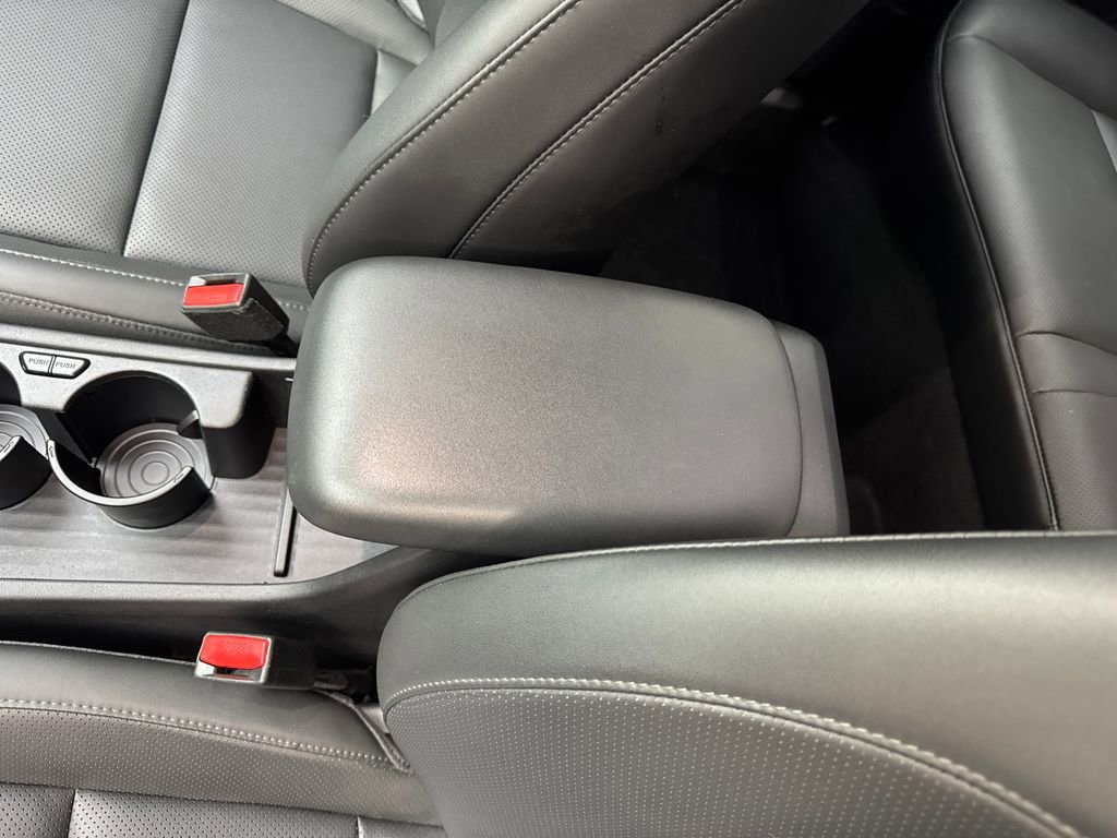 Used 2024 Hyundai Kona Limited FWD image 70