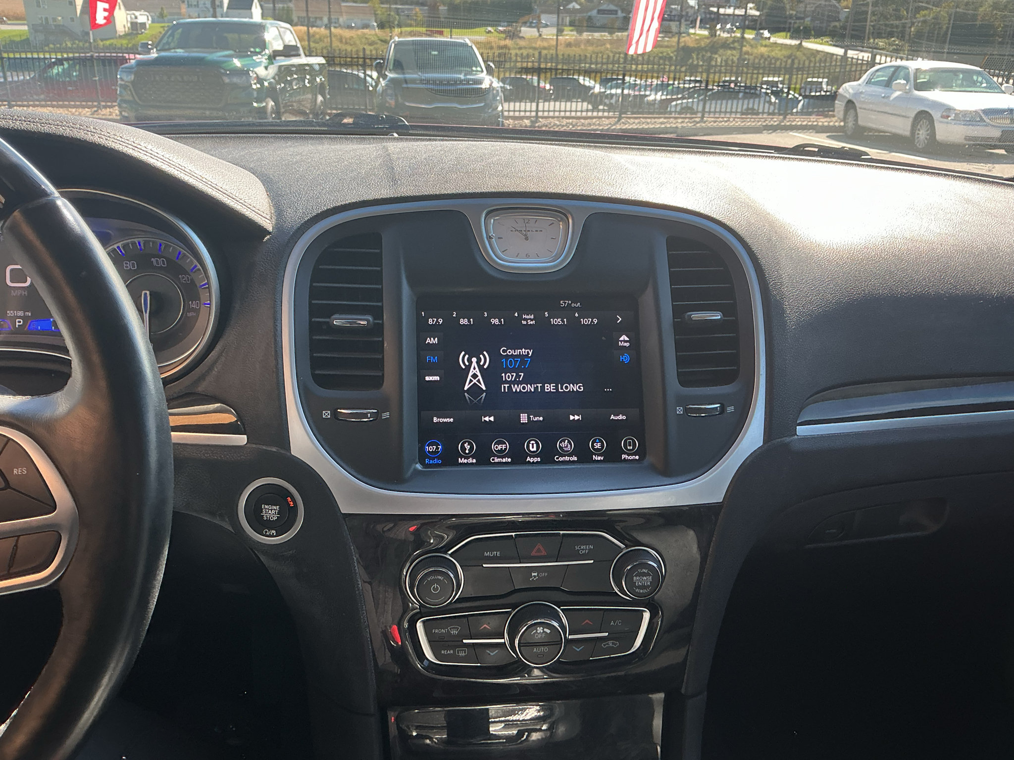 Used 2019 Chrysler 300 Limited AWD/4WD image 15
