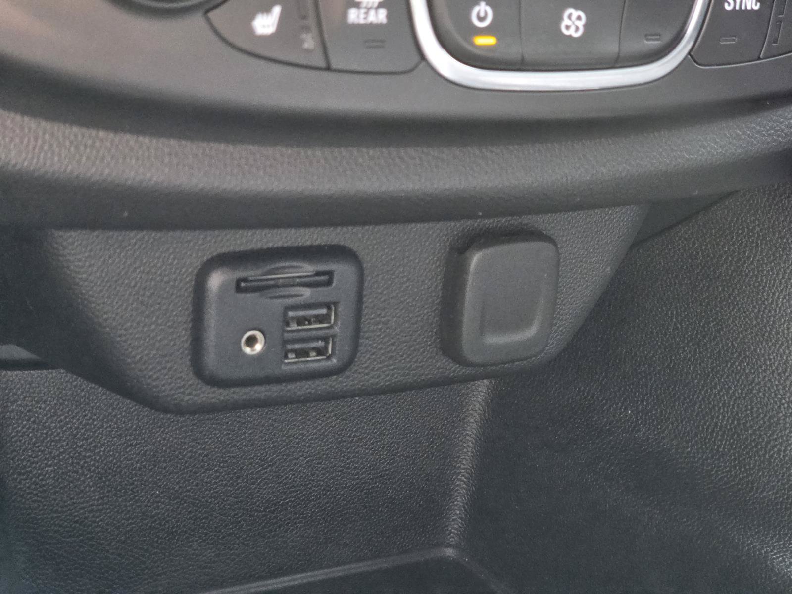 Used 2020 Chevrolet Traverse RS FWD image 28