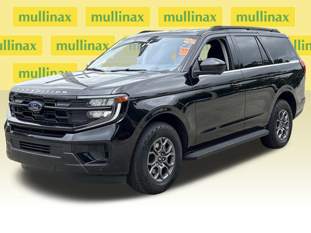 Used 2025 Ford Expedition Active RWD image 10