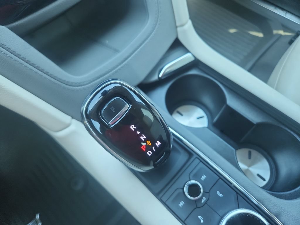 Used 2021 Cadillac XT5 Premium Luxury w/ LPO, Floor Liner Package FWD image 26