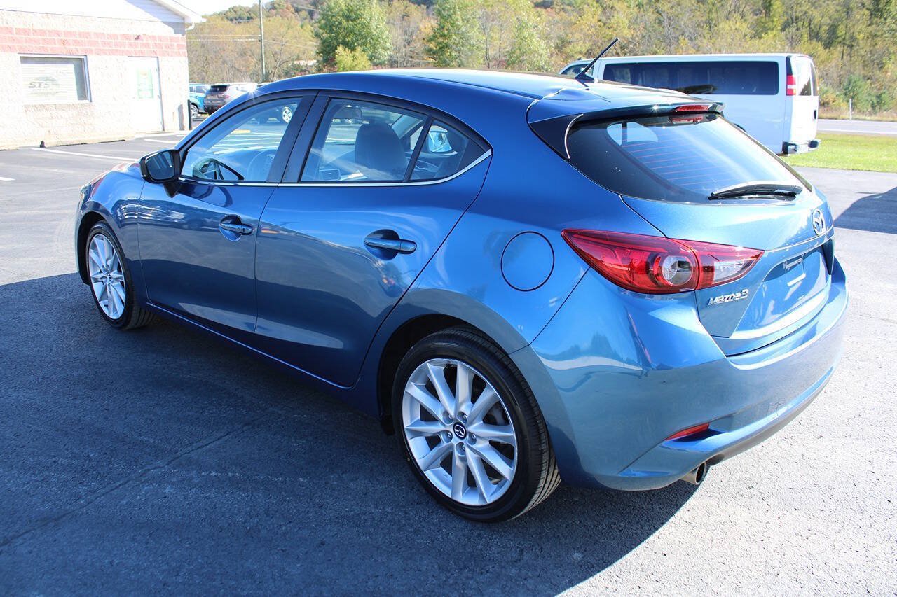 Used 2017 MAZDA MAZDA3 Touring FWD image 4