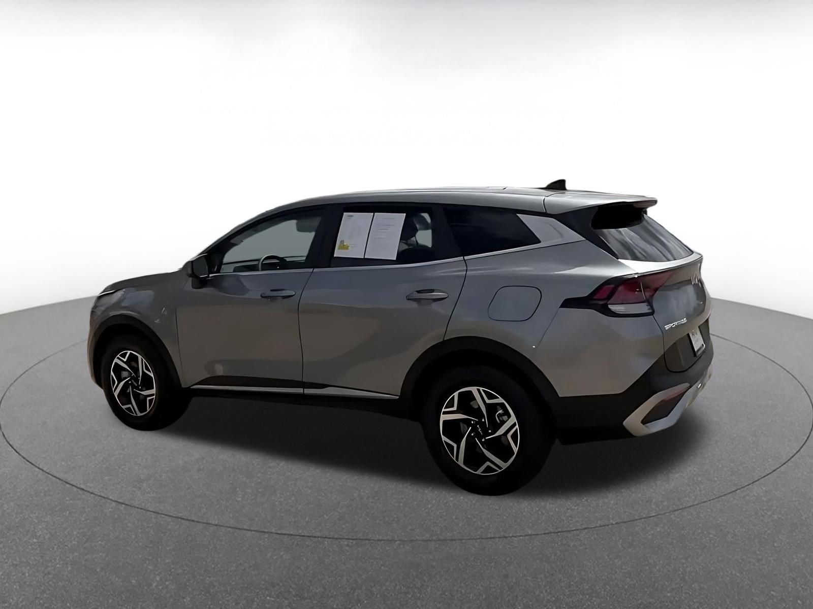 Used 2025 Kia Sportage LX image 10
