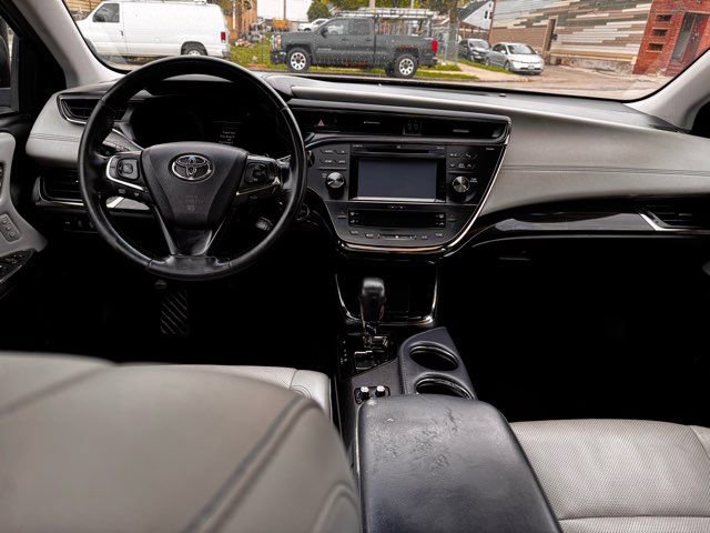 Used 2015 Toyota Avalon Limited w/ Technology Package FWD image 24