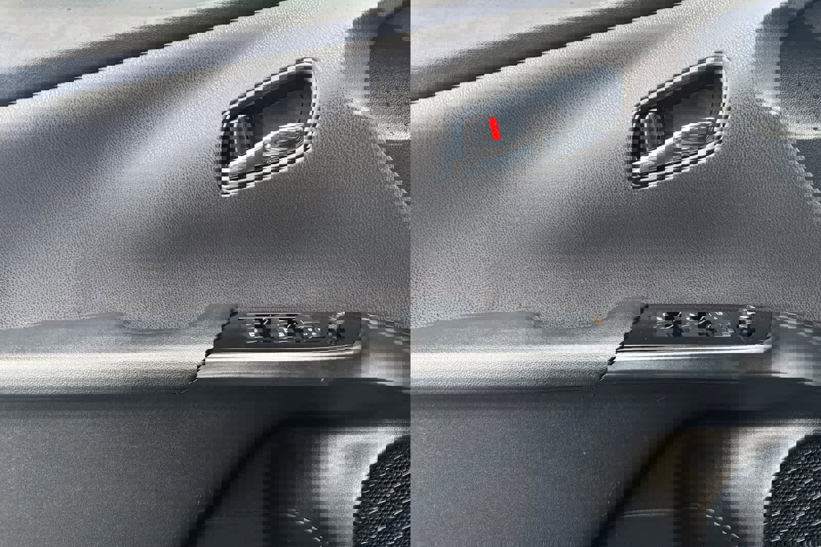 Used 2017 Toyota Prius Prime Advanced image 12