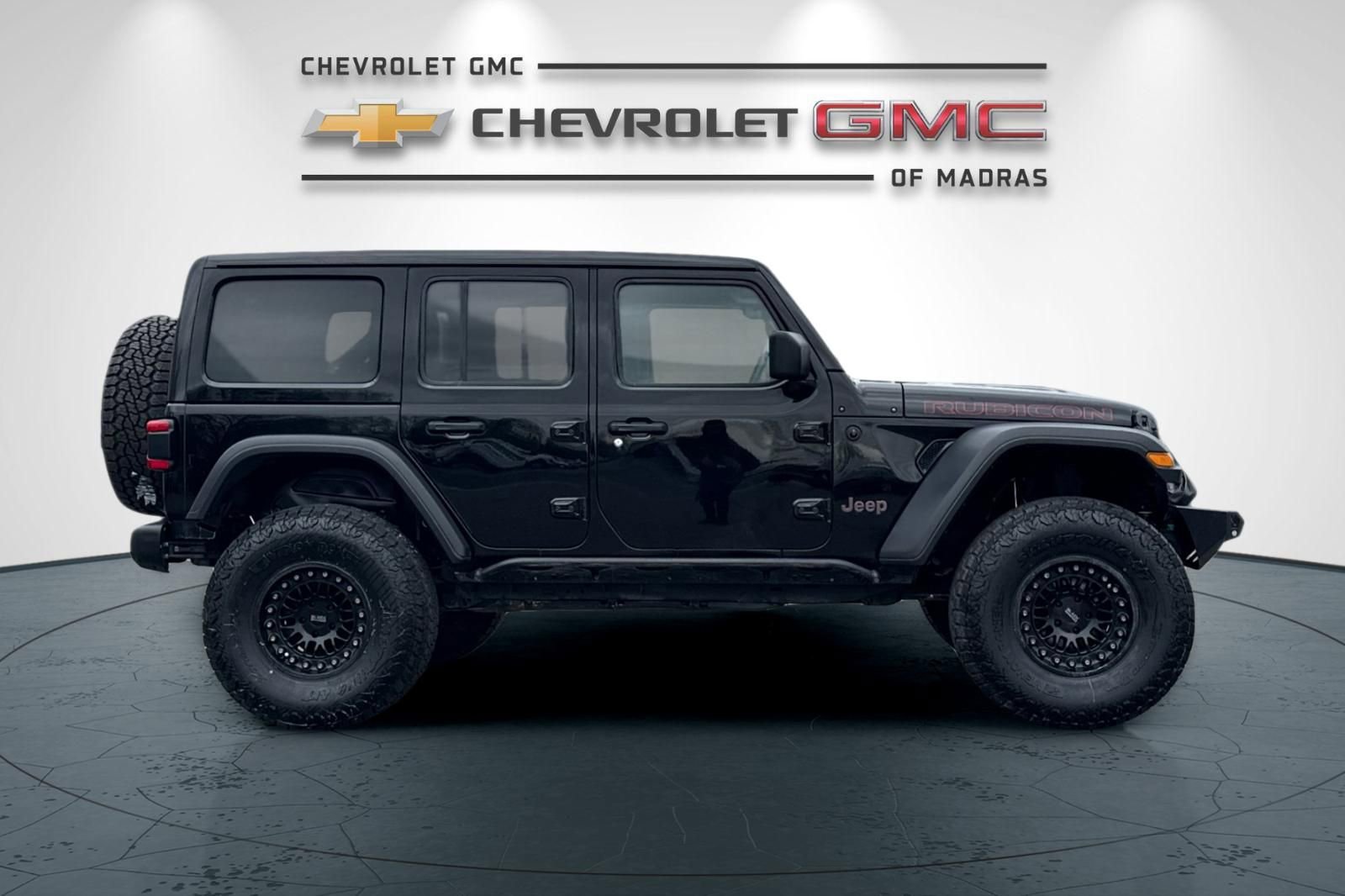 Used 2019 Jeep Wrangler Unlimited Rubicon w/ Steel Bumper Group image 2