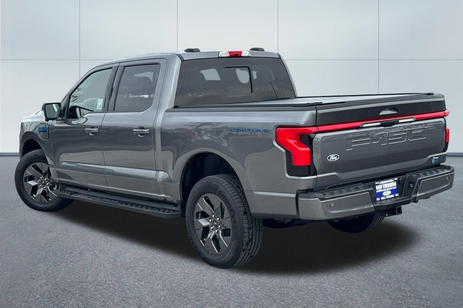 Used 2025 Ford F150 Lightning Lariat AWD/4WD image 5