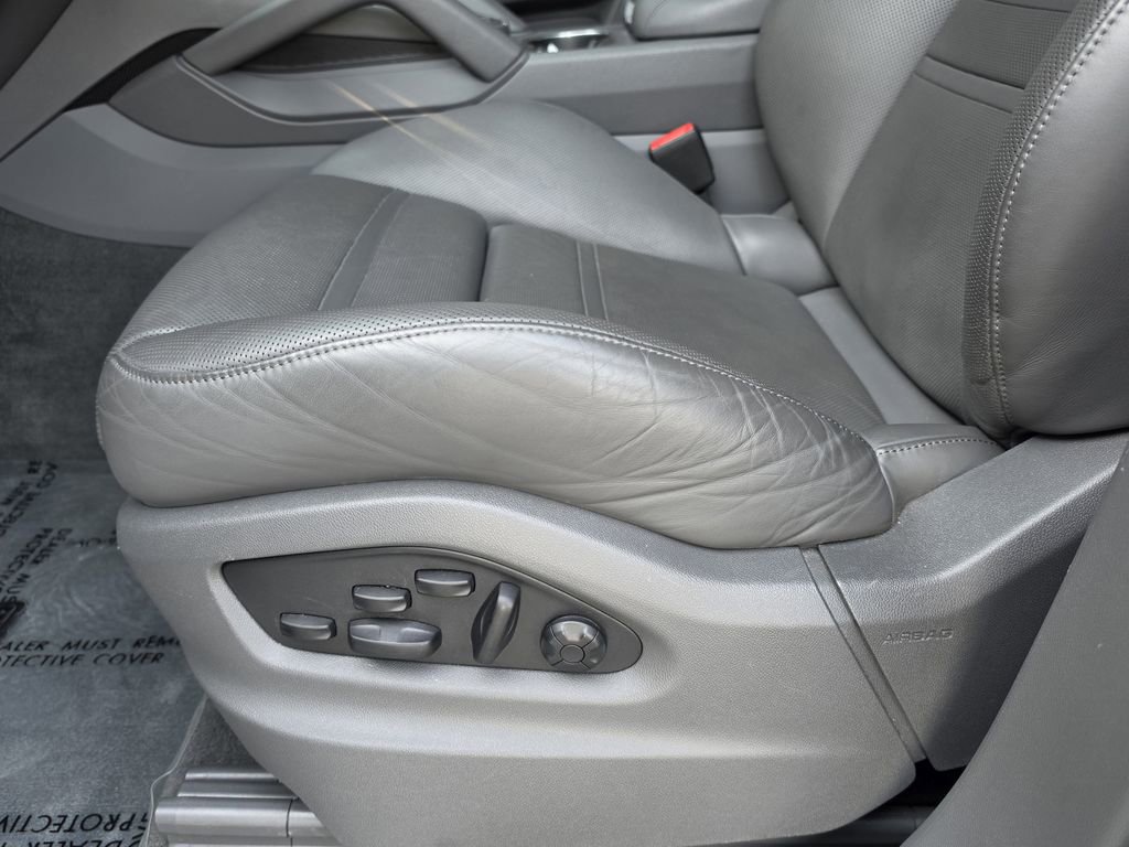 Certified 2023 Porsche Cayenne image 12