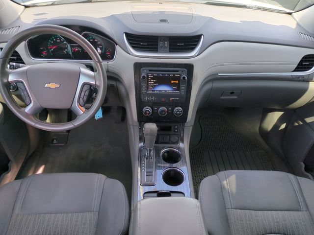 Used 2016 Chevrolet Traverse LT w/ Style and Technology Package FWD image 17