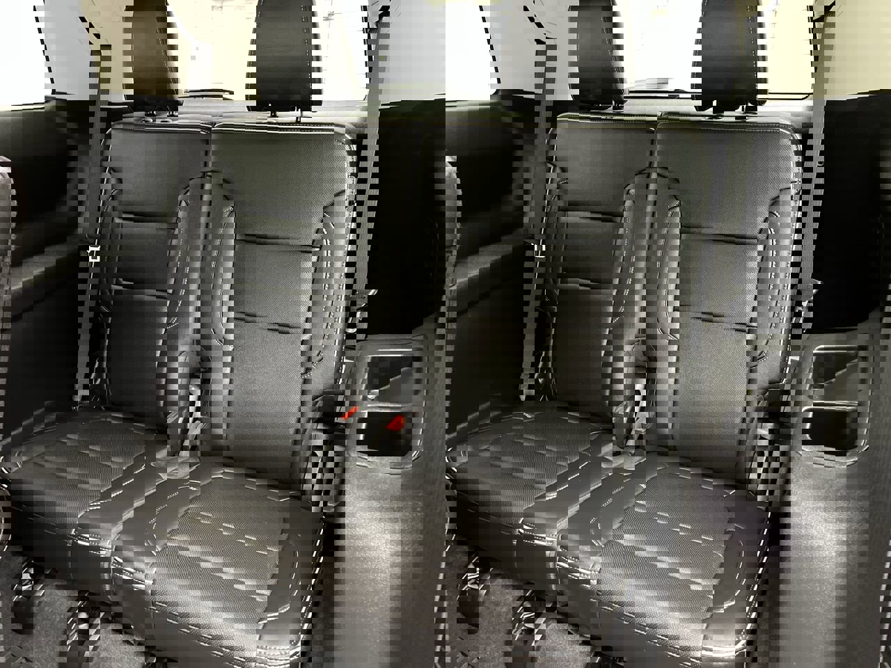 Certified 2023 GMC Acadia Denali w/ Denali Ultimate Package AWD/4WD image 16