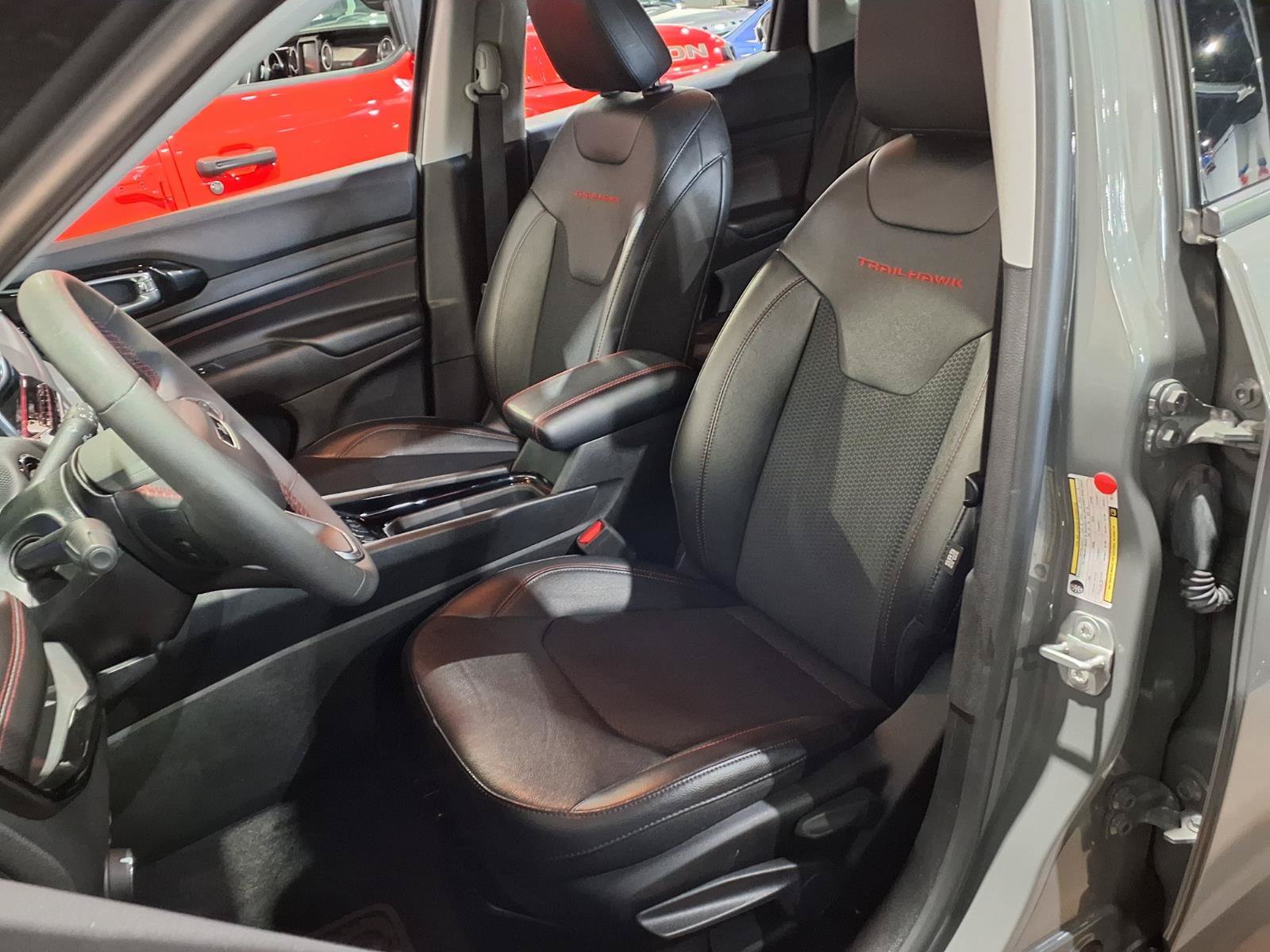 Used 2022 Jeep Compass Trailhawk AWD/4WD image 15