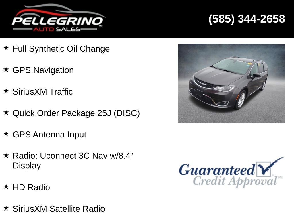 Used 2017 Chrysler Pacifica Touring-L Plus w/ Tire & Wheel Group FWD image 2
