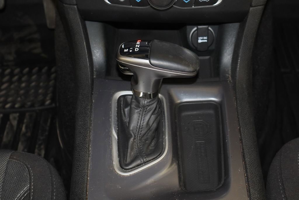 Used 2020 Dodge Charger SXT image 13