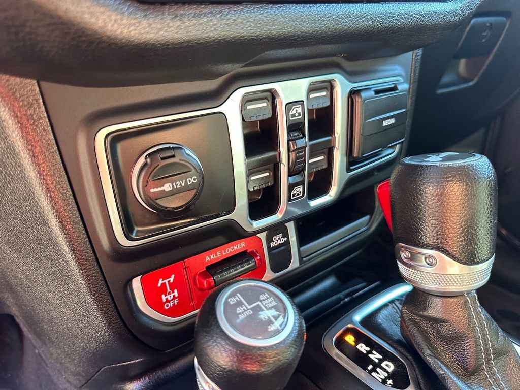 Used 2024 Jeep Wrangler Unlimited image 21