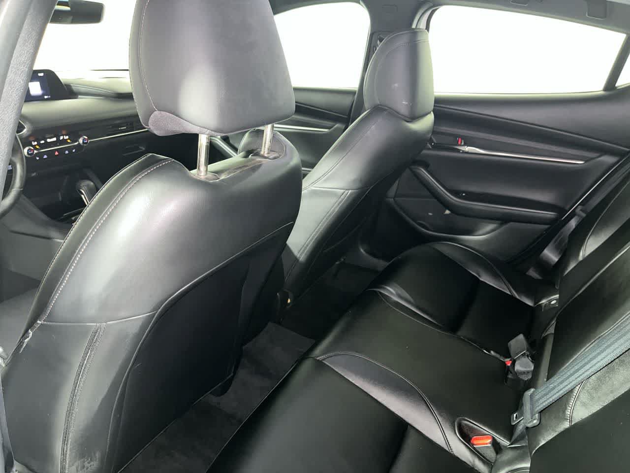 Used 2019 MAZDA MAZDA3 Hatchback w/ Preferred Package FWD image 25