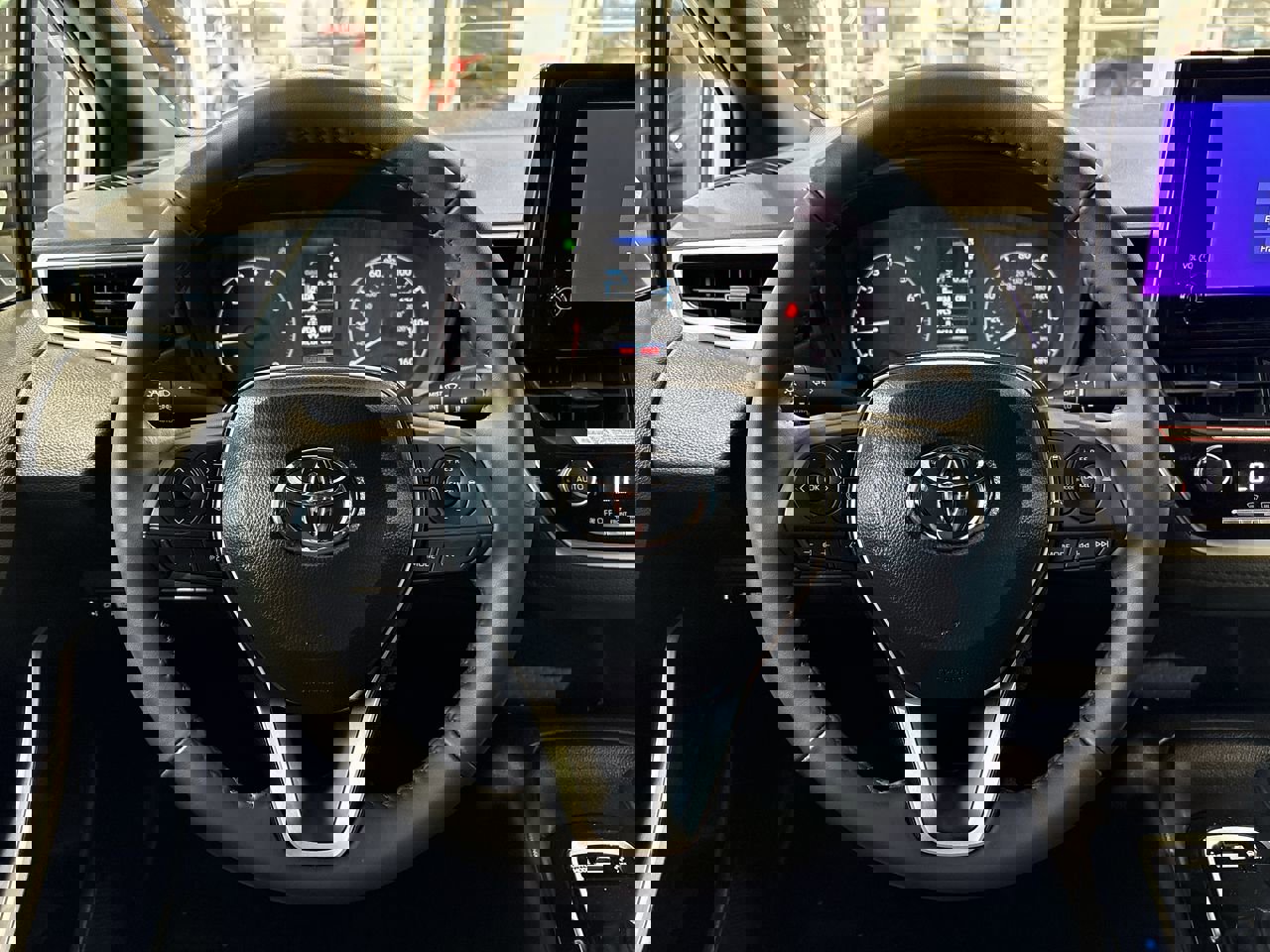 Certified 2025 Toyota Corolla SE image 14