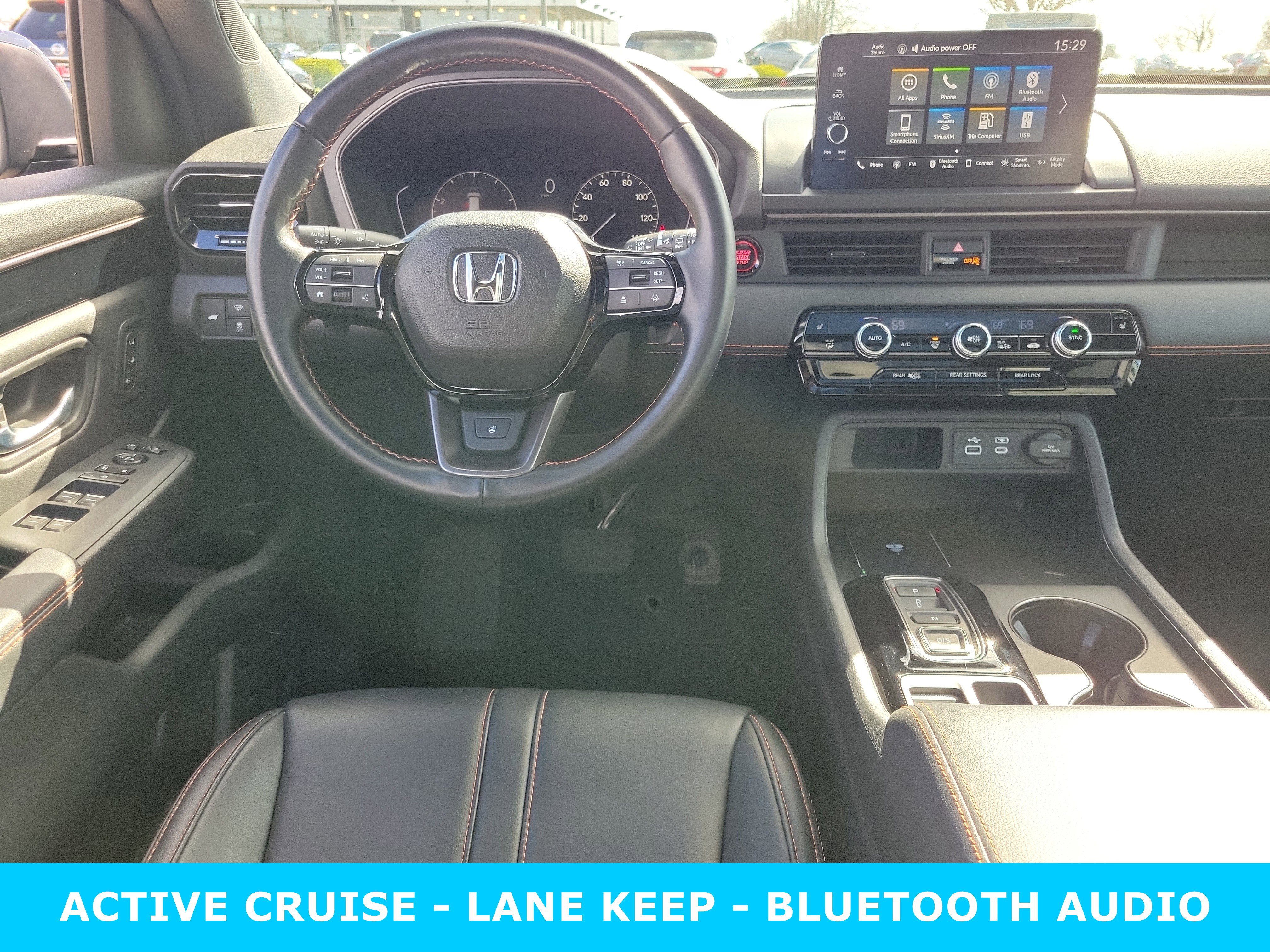 Used 2025 Honda Pilot TrailSport image 11