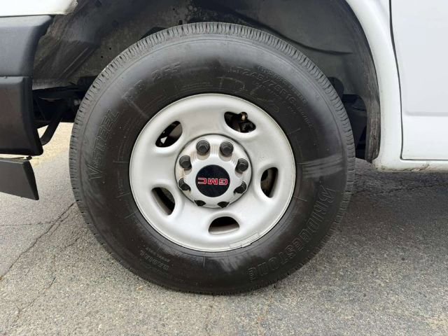 Used 2023 GMC Savana 2500 w/ Driver Convenience Package image 16