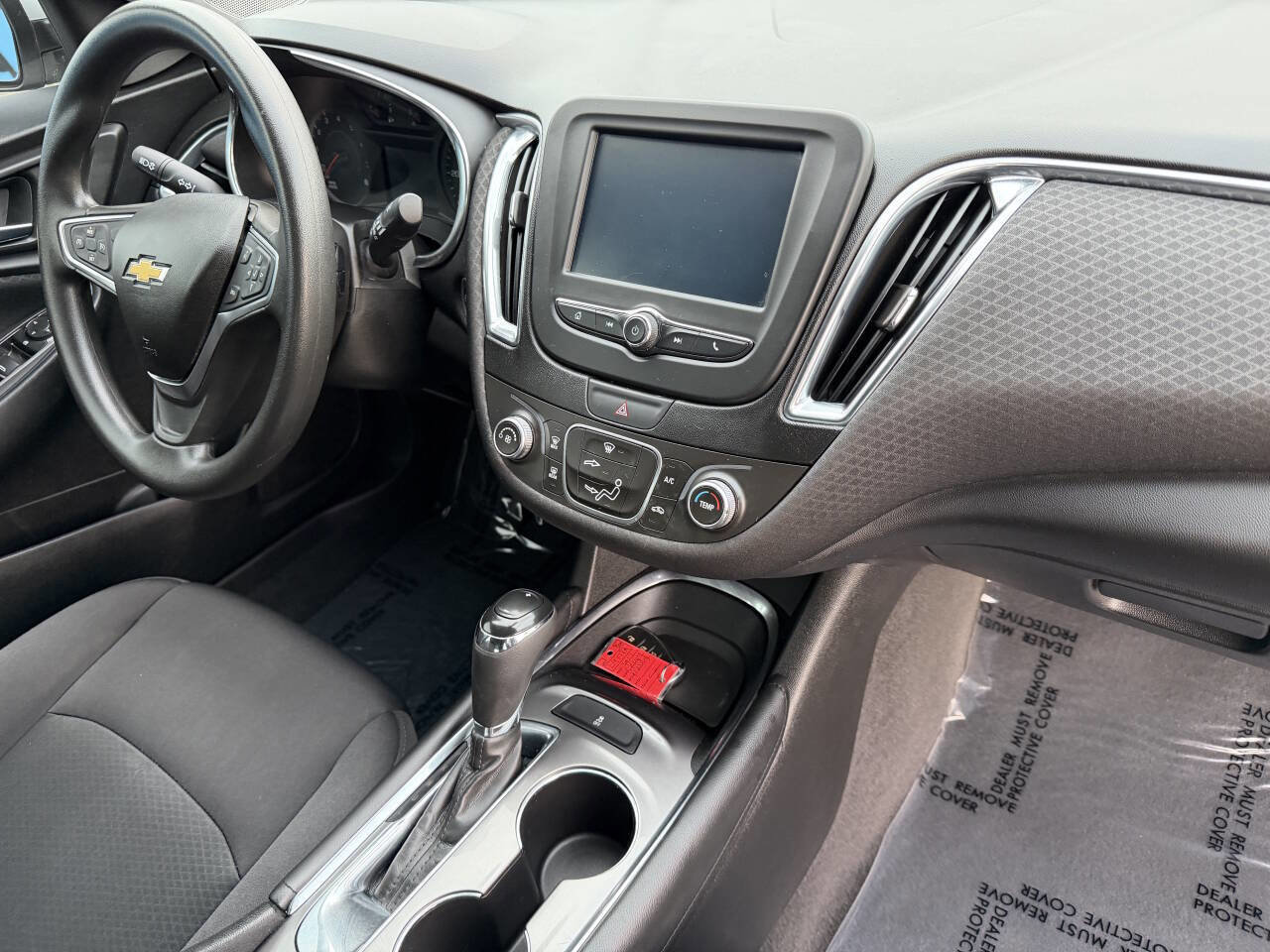 Used 2017 Chevrolet Malibu LT FWD image 24