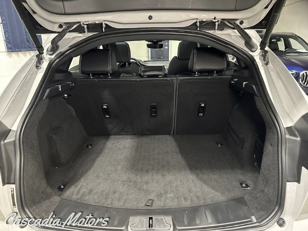 Used 2019 Jaguar E-PACE R-Dynamic HSE AWD/4WD image 10