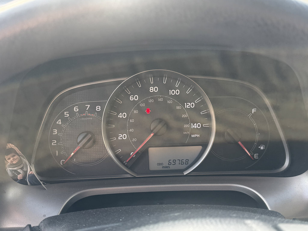 Used 2015 Toyota RAV4 XLE FWD image 5