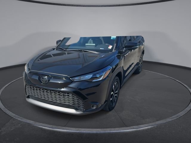 Used 2023 Toyota Corolla Cross SE image 7