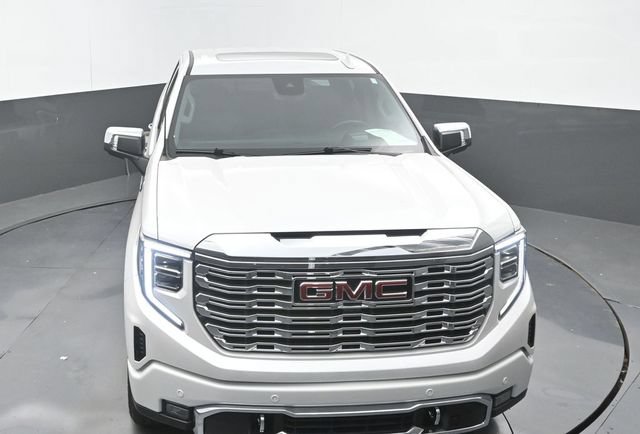 Used 2024 GMC Sierra 1500 Denali w/ Technology Package AWD/4WD image 30