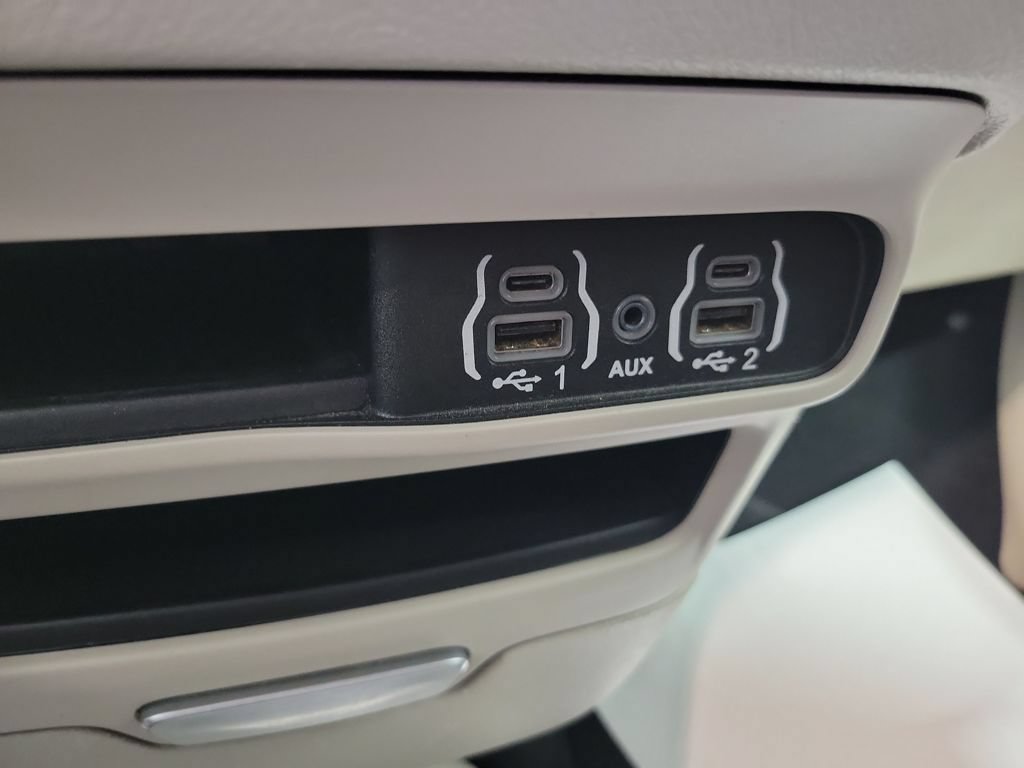 Used 2023 Chrysler Voyager LX FWD image 48