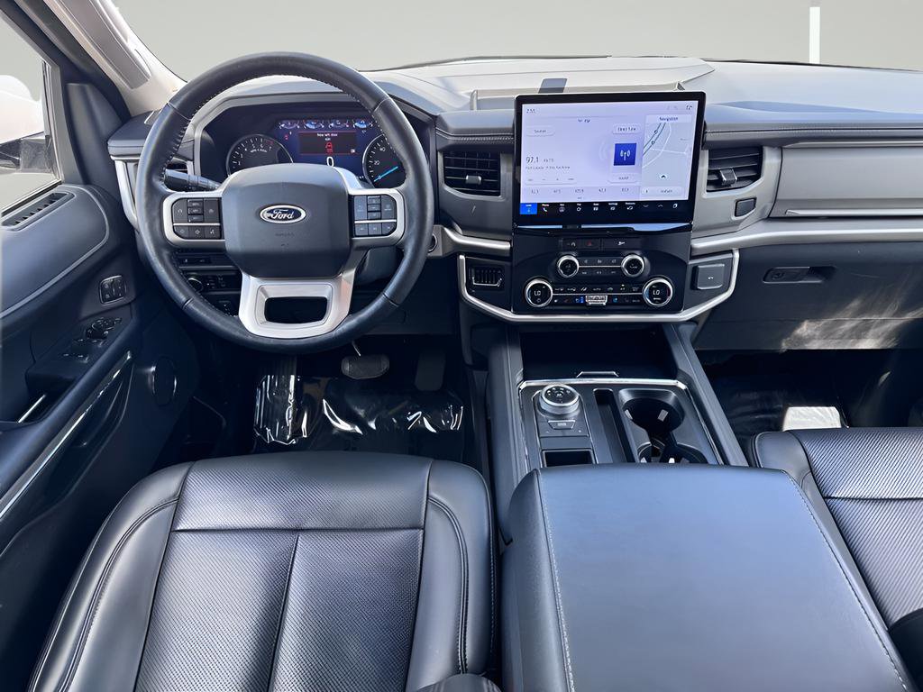 Used 2024 Ford Expedition Max XLT RWD image 5