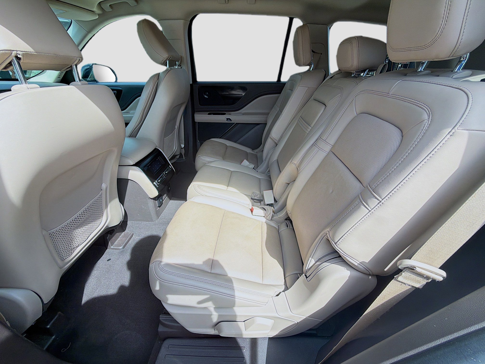 Used 2022 Lincoln Aviator Reserve image 24